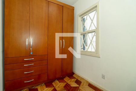 Casa à venda com 300m², 3 quartos e 3 vagas Casa à venda com 300m², 3 quartos e 3 vagasQuarto 2