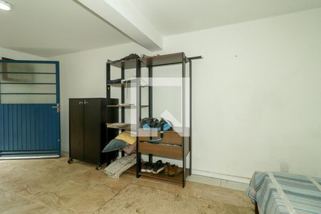 Casa à venda com 300m², 3 quartos e 3 vagas Casa à venda com 300m², 3 quartos e 3 vagasQuarto 3