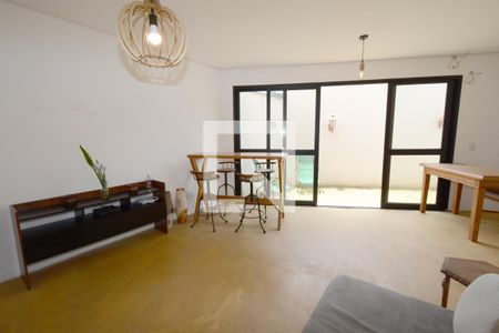 Sala de casa para alugar com 3 quartos, 105m² em Jardim Consórcio, São Paulo