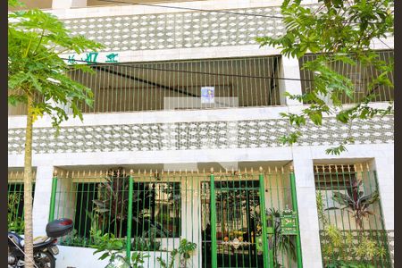 Apartamento à venda com 79m², 2 quartos e 1 vagaFachada