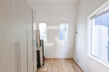 Casa à venda com 213m², 3 quartos e 5 vagas Casa à venda com 213m², 3 quartos e 5 vagasSaleta