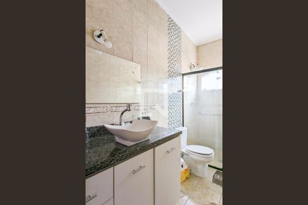 Casa à venda com 213m², 3 quartos e 5 vagas Casa à venda com 213m², 3 quartos e 5 vagasBanheiro