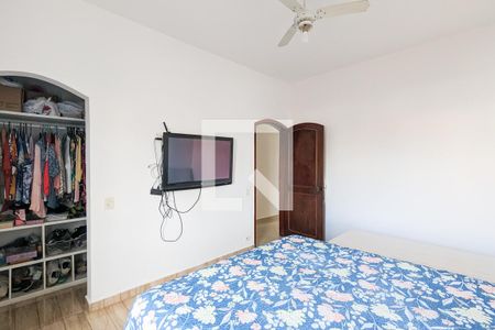 Casa à venda com 213m², 3 quartos e 5 vagas Casa à venda com 213m², 3 quartos e 5 vagasQuarto 2