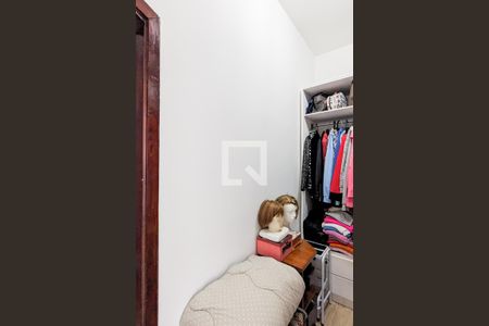 Casa à venda com 213m², 3 quartos e 5 vagas Casa à venda com 213m², 3 quartos e 5 vagasCloset da suíte