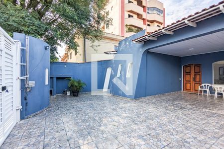 Casa à venda com 213m², 3 quartos e 5 vagas Casa à venda com 213m², 3 quartos e 5 vagasGaragem