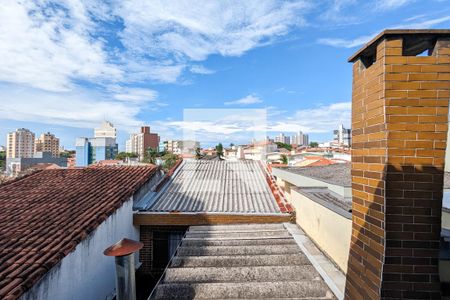 Casa à venda com 213m², 3 quartos e 5 vagas Casa à venda com 213m², 3 quartos e 5 vagasVista do quarto da suíte