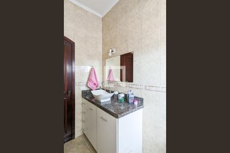 Casa à venda com 213m², 3 quartos e 5 vagas Casa à venda com 213m², 3 quartos e 5 vagasBanheiro