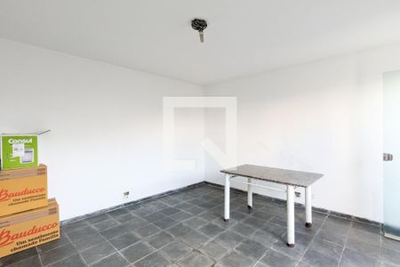 Casa à venda com 213m², 3 quartos e 5 vagas Casa à venda com 213m², 3 quartos e 5 vagasÁrea comum - Salão