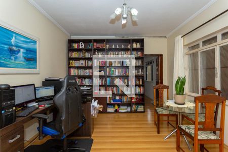 Casa à venda com 250m², 5 quartos e 8 vagasSala 2/Escritório