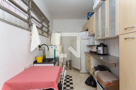 Casa à venda com 250m², 5 quartos e 8 vagasCozinha Edícula