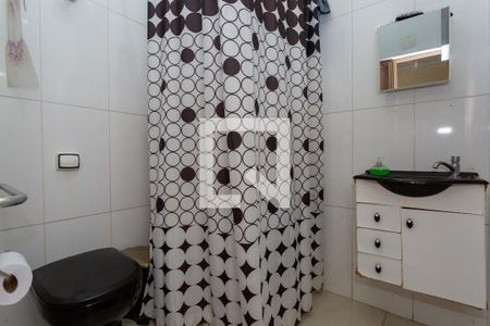 Casa à venda com 250m², 5 quartos e 8 vagasBanheiro de serviço