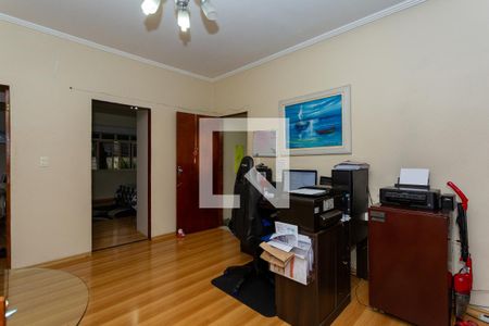 Casa à venda com 250m², 5 quartos e 8 vagasSala 2/Escritório