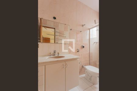 Apartamento para alugar com 120m², 3 quartos e 2 vagas Apartamento para alugar com 120m², 3 quartos e 2 vagasBanheiro da Suíte 1