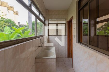 Apartamento para alugar com 120m², 3 quartos e 2 vagas Apartamento para alugar com 120m², 3 quartos e 2 vagasÁrea de Serviço