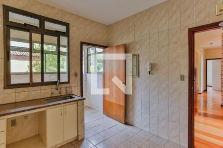 Apartamento para alugar com 120m², 3 quartos e 2 vagas Apartamento para alugar com 120m², 3 quartos e 2 vagasBanheiro