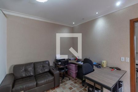Casa à venda com 203m², 3 quartos e 6 vagasEscritório