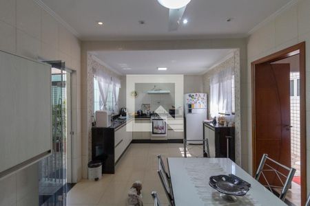 Casa à venda com 203m², 3 quartos e 6 vagasCozinha