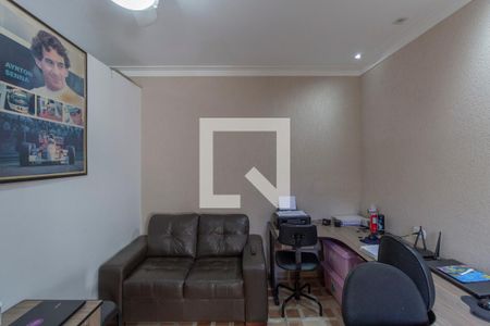 Casa à venda com 203m², 3 quartos e 6 vagasEscritório