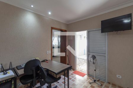 Casa à venda com 203m², 3 quartos e 6 vagasEscritório