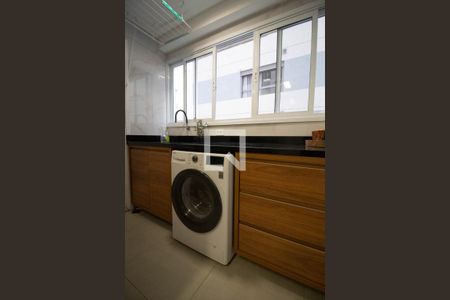 Apartamento para alugar com 80m², 2 quartos e 1 vaga Apartamento para alugar com 80m², 2 quartos e 1 vagaÁrea de serviço