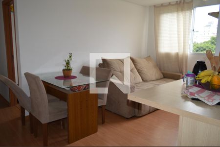 Sala de apartamento à venda com 2 quartos, 46m² em Cabral, Contagem