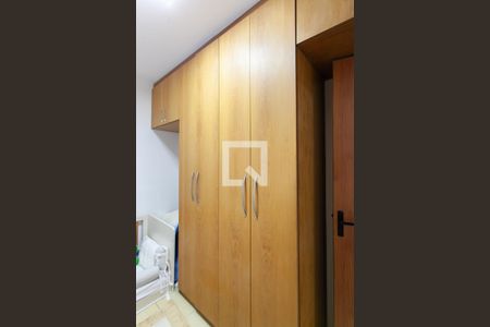 Apartamento para alugar com 47m², 2 quartos e 1 vagaQuarto 2 - Armários