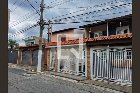 Casa à venda com 250m², 4 quartos e 6 vagasFachada