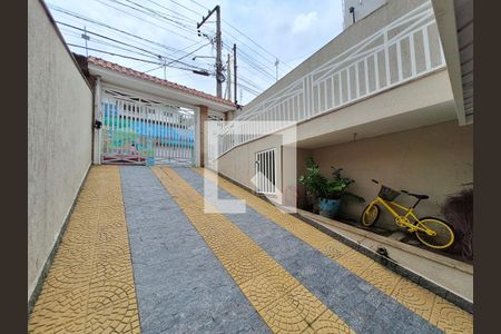 Casa à venda com 250m², 4 quartos e 6 vagasEntrada