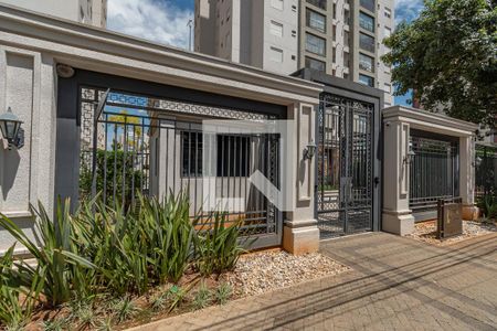 Apartamento à venda com 84m², 3 quartos e 2 vagasFachada e portaria