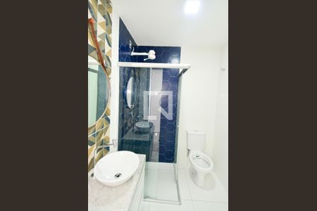 Banheiro de kitnet/studio para alugar com 1 quarto, 29m² em Santo Agostinho, Belo Horizonte