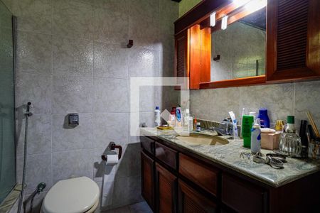 Casa de condomínio à venda com 995m², 4 quartos e 2 vagasBanheiro da Suíte