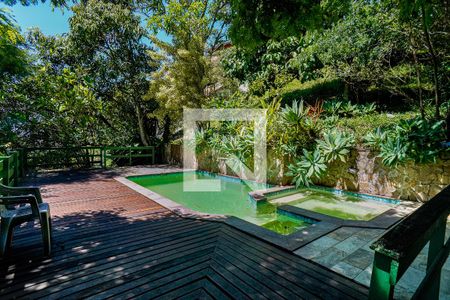 Casa de condomínio à venda com 995m², 4 quartos e 2 vagasPiscina