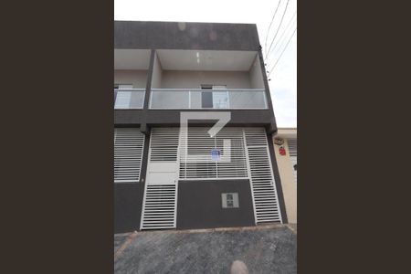 Casa para alugar com 60m², 2 quartos e sem vagaFachada