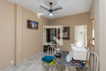 Sala de apartamento para alugar com 1 quarto, 54m² em Jardim América, Rio de Janeiro