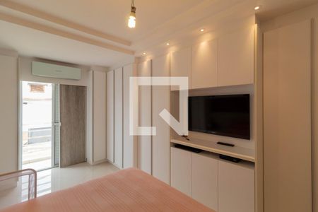 Suíte  de casa à venda com 3 quartos, 180m² em Vila Antonina, São Paulo