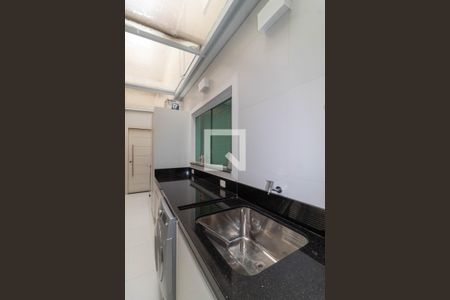 Casa à venda com 180m², 3 quartos e 4 vagasÁrea de Serviço