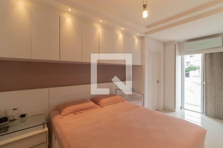 Suíte  de casa à venda com 3 quartos, 180m² em Vila Antonina, São Paulo