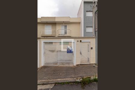 Casa à venda com 180m², 3 quartos e 4 vagasFachada com a Plaquinha Instalada 