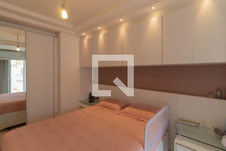 Suíte  de casa à venda com 3 quartos, 180m² em Vila Antonina, São Paulo
