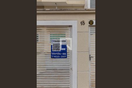 Casa à venda com 180m², 3 quartos e 4 vagasFachada com a Plaquinha Instalada 