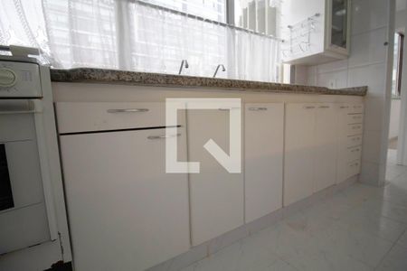 Apartamento para alugar com 102m², 2 quartos e 1 vagaCozinha