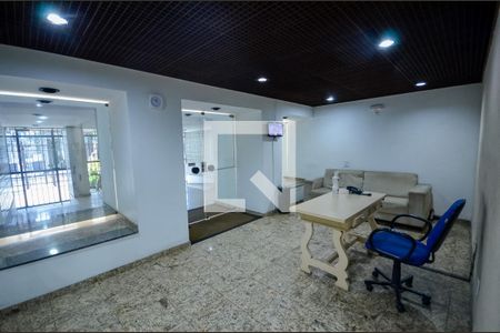 Apartamento para alugar com 65m², 2 quartos e 1 vagaHall