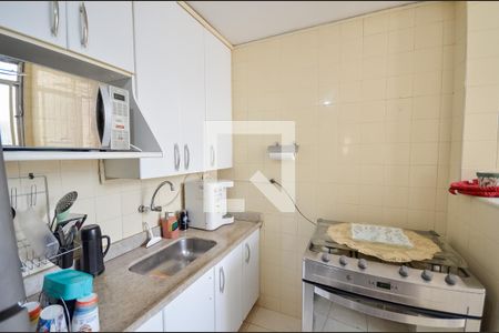 Apartamento para alugar com 65m², 2 quartos e 1 vagaCozinha