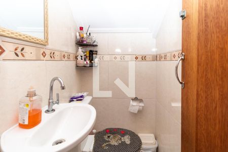 Casa de condomínio à venda com 115m², 4 quartos e 2 vagasLavabo