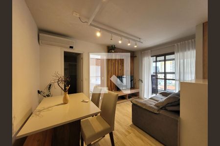 Salas de apartamento à venda com 1 quarto, 40m² em Cambuí, Campinas