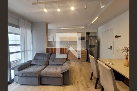 Cozinha de apartamento para alugar com 1 quarto, 40m² em Cambuí, Campinas