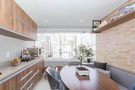 Varanda de apartamento à venda com 2 quartos, 68m² em Vila Mariana, São Paulo