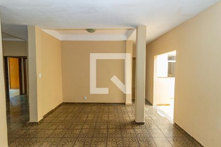 Sala de casa para alugar com 4 quartos, 350m² em Madureira, Rio de Janeiro