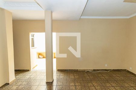 Sala de casa para alugar com 4 quartos, 350m² em Madureira, Rio de Janeiro