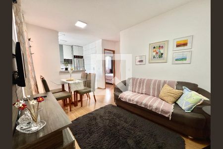 Sala de apartamento à venda com 2 quartos, 48m² em Chácaras Cotia, Contagem